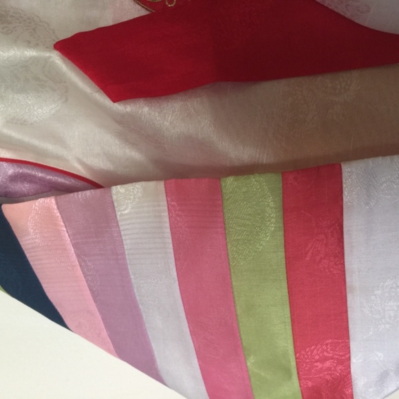 Traditional child’s hanbok - Picture 8 of 9